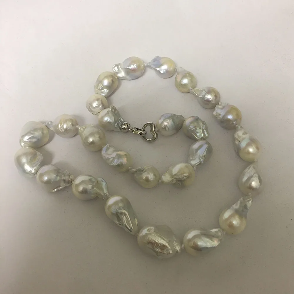 100% NATURE FRESHWATER Baroque PEARL NECKLACE in nature color, big baroque pearl .A + grade pearl good luster have flaw