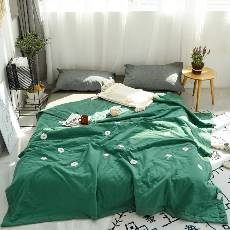 Flower embroidery bedspread blanket High Density Super Soft 100% cotton nap blanket machine washable air condition bedcover