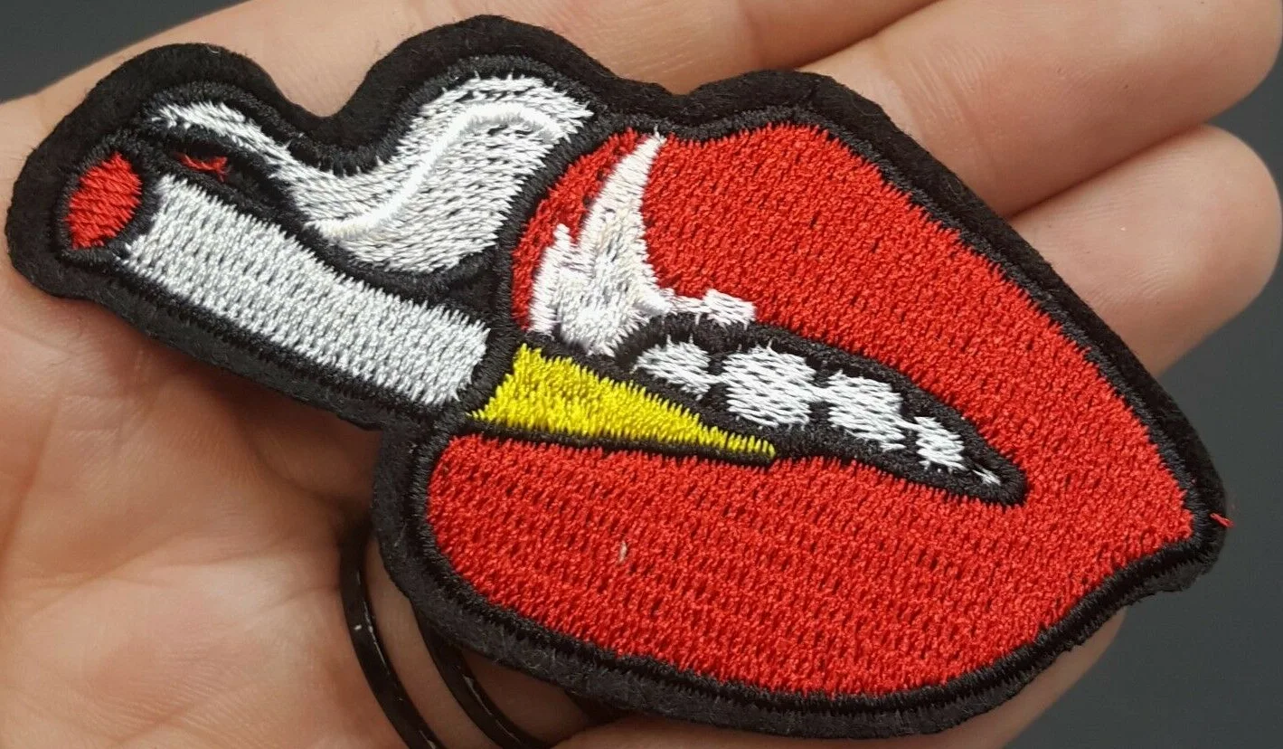 

Hot! Red Lips Smoking Cigarette Smoke Iron-On Embroidered Patch Lady Biker Alt (≈ 6.5-3.5 cm )