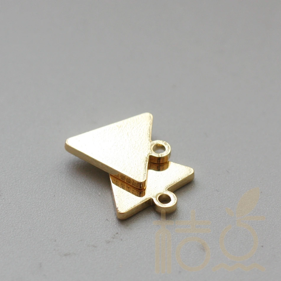 DIY Supply-Solid Brass Finding Triangle - 10x9mm (3893C-V-274)