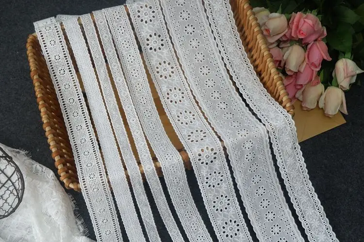 Good Quality Normal White Cotton Embroidered Floral Lace Cloth Ribbon DIY Crafts X927