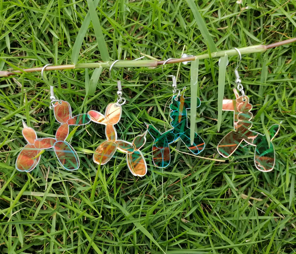 FishSheep Colorful Acrylic Geometric Star Moon Butterfly Drop Earrings For Women Cute Transparent Laser Dangle Earrings Jewelry