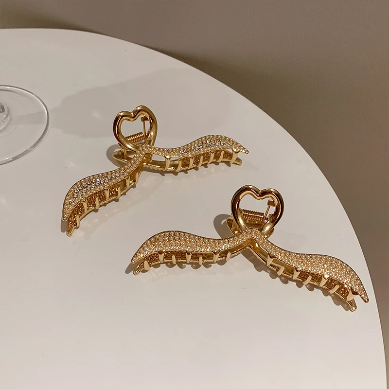 Metal Hair Claws Hair Accessories Chic Heart Pearl Barrettes Hairclips For Women Hairpins Ladies Hairgrip Headwear Girls Crab