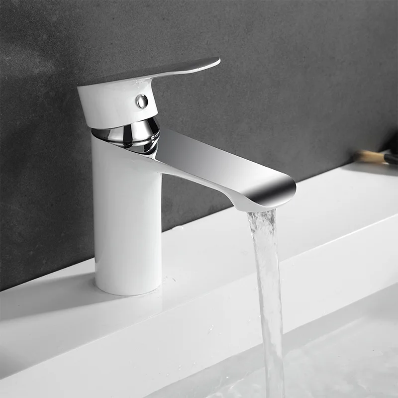 Brass Bathroom Basin Faucet Hot and Cold Mixed Water Bathroom Basin Faucet White/Chrome Plated Single Handle Tap