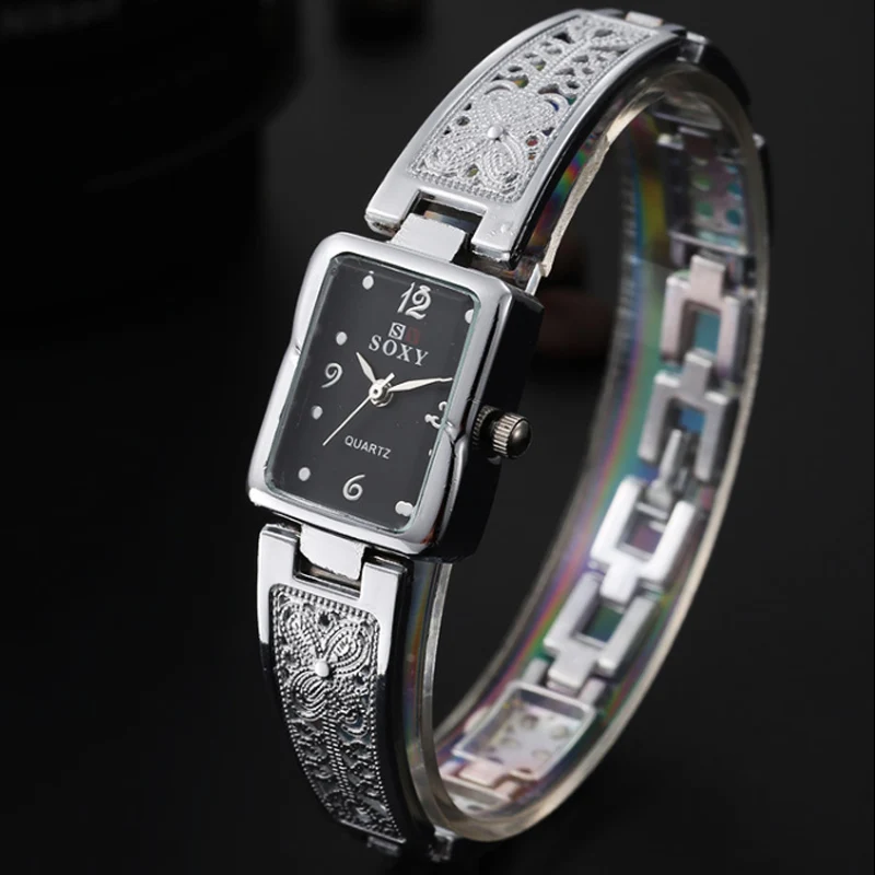 Women's Fashion Flower Hollow Gold Bracelet Watch Three Pin Digital Square Dial Waterproof Watch Women's Fashion Quartz Watch