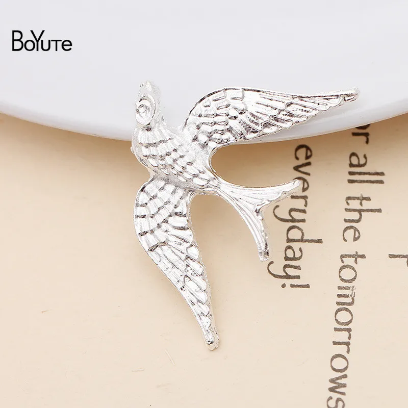 BoYuTe (50 Pieces/Lot) Metal Alloy 23.5*35MM Flying Swallow Materials Ancient Style Diy Hair Ttiara Hair Accessories Parts