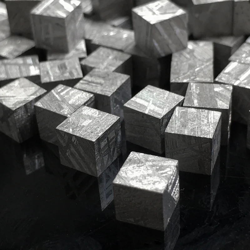 Sweden M meteorite meteorite cube sky iron energy can be DIY collection meteor small ornaments