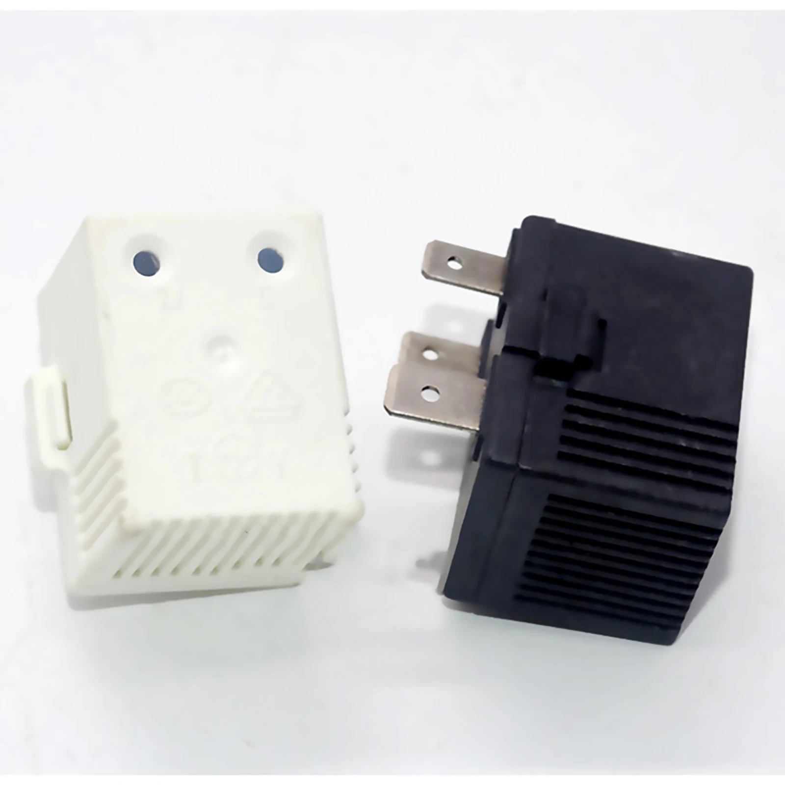 For Haier Rongsheng Hisense Refrigerator Starter TY-QZ-003PTC Compressor Square Three-legged No-power Accessories