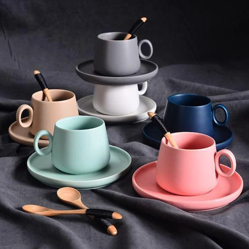 Tazze da caffè con vassoio accessori da cucina tè in porcellana piattini in ceramica opaca tazza tazze da caffè forniture per la casa Tasse À cafe