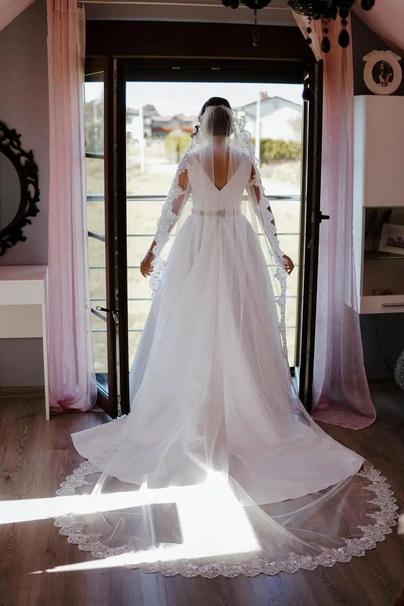 Voile de mariée en dentelle blanche ivoire, 1 couche, longueur de la chapelle, avec peigne métallique