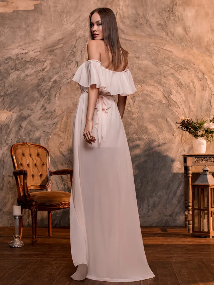 Abito da sposa semplice con spalle scoperte 2024 scollo a barchetta con spacco alto e maniche corte abito da sposa lungo fino al pavimento in Chiffon su misura