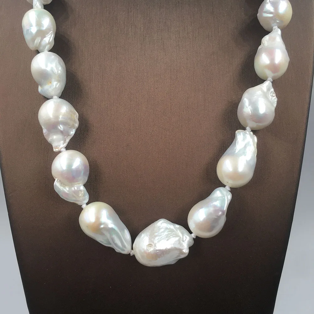 100% NATURE FRESHWATER Baroque PEARL NECKLACE in nature color, big baroque pearl .A + grade pearl good luster have flaw