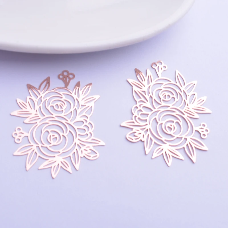 30 Stück AB6267 31*39,6mm Filigrane Rosen-Anhänger DIY Ohrring Anhänger Hängender Schmuck Dekoration – Detail 3