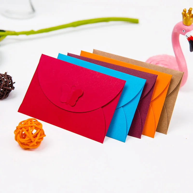 (10ピース/ロット) 10.5*7センチメートル色の蝶バックルクラフト紙封筒シンプルな愛レトロバックル装飾小紙封筒