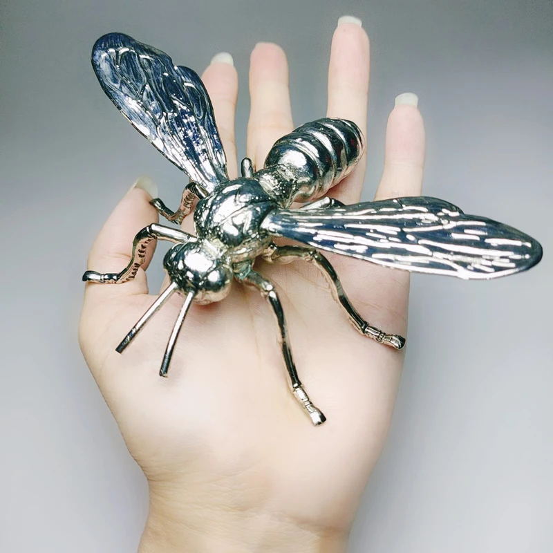 Delicate Interesting Chinese Miao Silver Collection Home Decoration Gift Cute Honeybee Statue Bees Sculpture