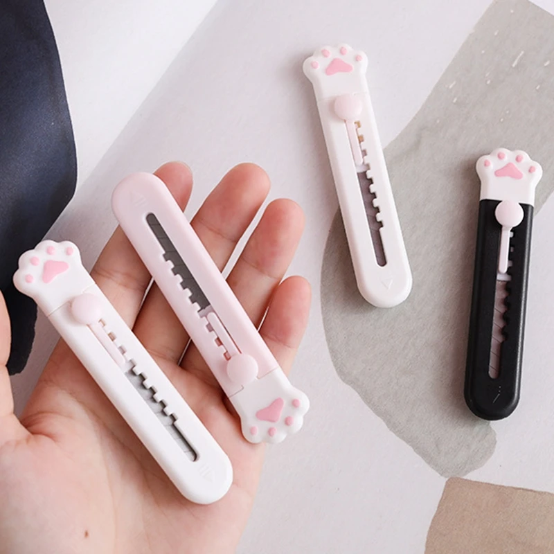 Leuke Kat Poot Utility Mes Kawaii Mini Draagbare Papiersnijder Brief Envelop Opener Express Box Mes Box Cutter Mes