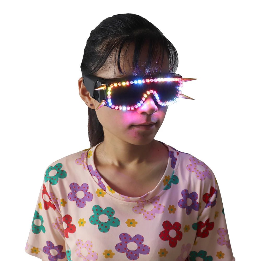 2020 New LED Glasses Rivet Punk Glasses DJ Bar Night Party Flashing Light up Glasses Dance Show Lighting Props