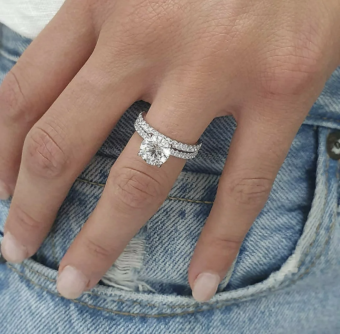 

Women Ring Luxury Simple Geometric Shape Wedding Ring for Women Punk Style Exquisite Wild Engagement Party Jewelry Birthday Gift