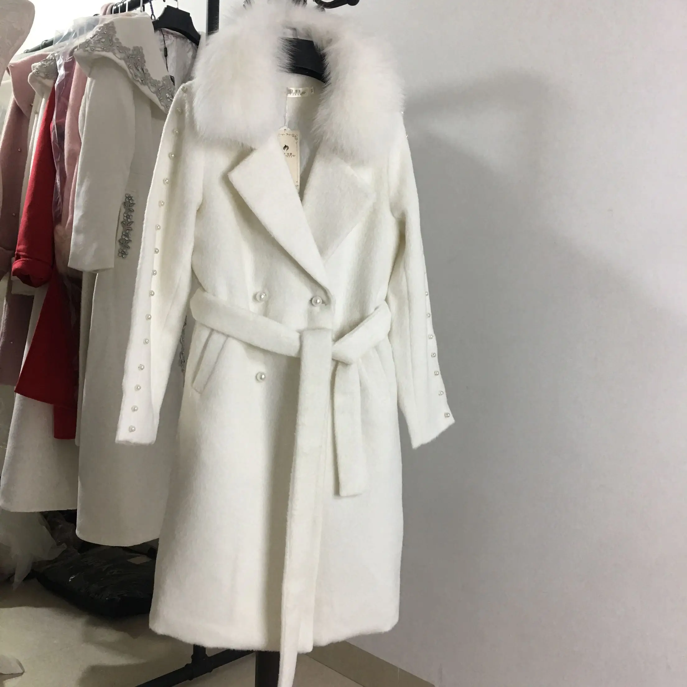 

Thickened Albaka wool blends woolen Coat women White Fox Fur Collar fashion beading double breasted slim long overcoat