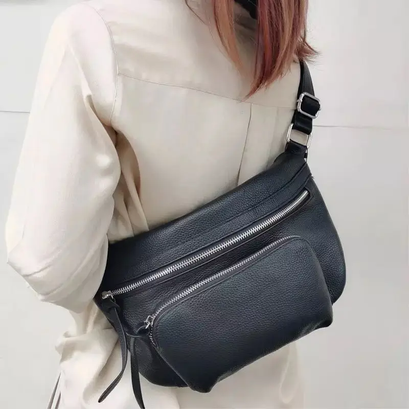 

2023 New Leather Chest Bag Women's Crossbody Bag A Stylish Fanny Pack for Both Men and Women