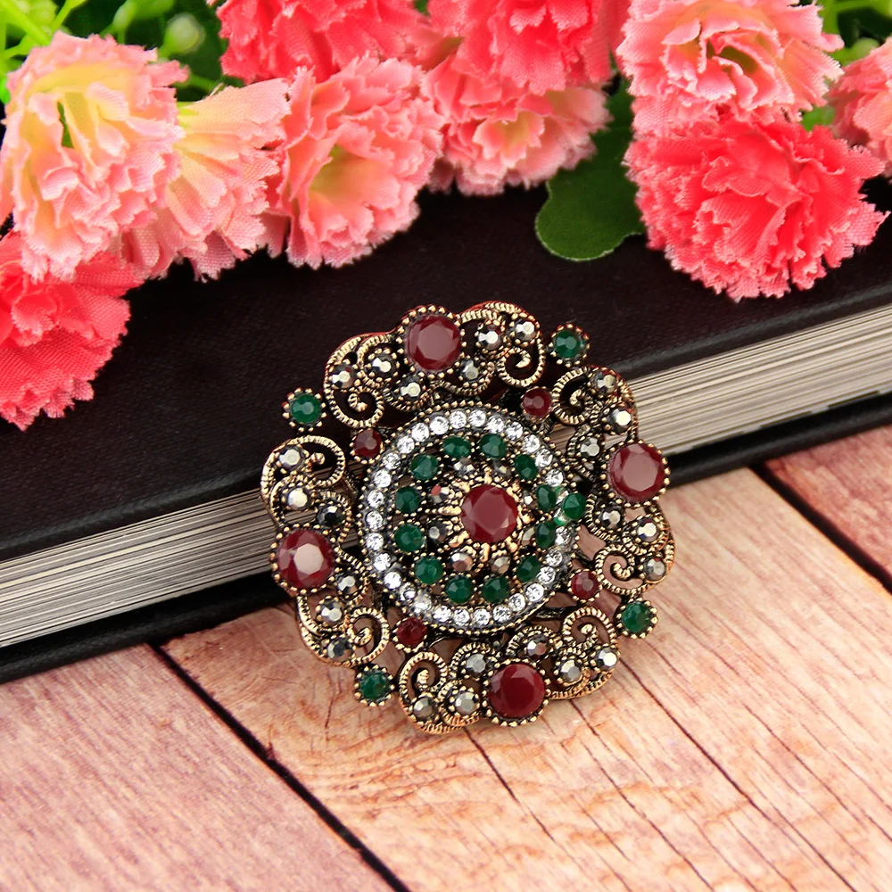 Sunspicems Turkish Brooch Pin For Women Antique Gold Color Vintage Round Resin Flower Arabesque Rhinestone Lapel Scarf Jewelry