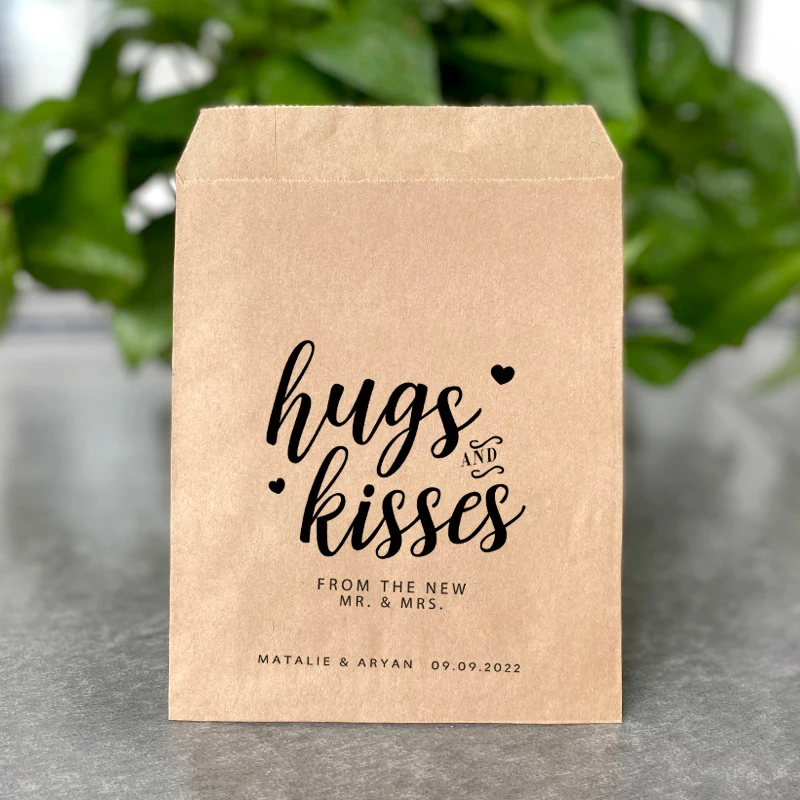 

Personalized wedding favor bag Hugs and kisses cookie bags Custom names candy bag Party kraft paper bags-NPZD20230906012