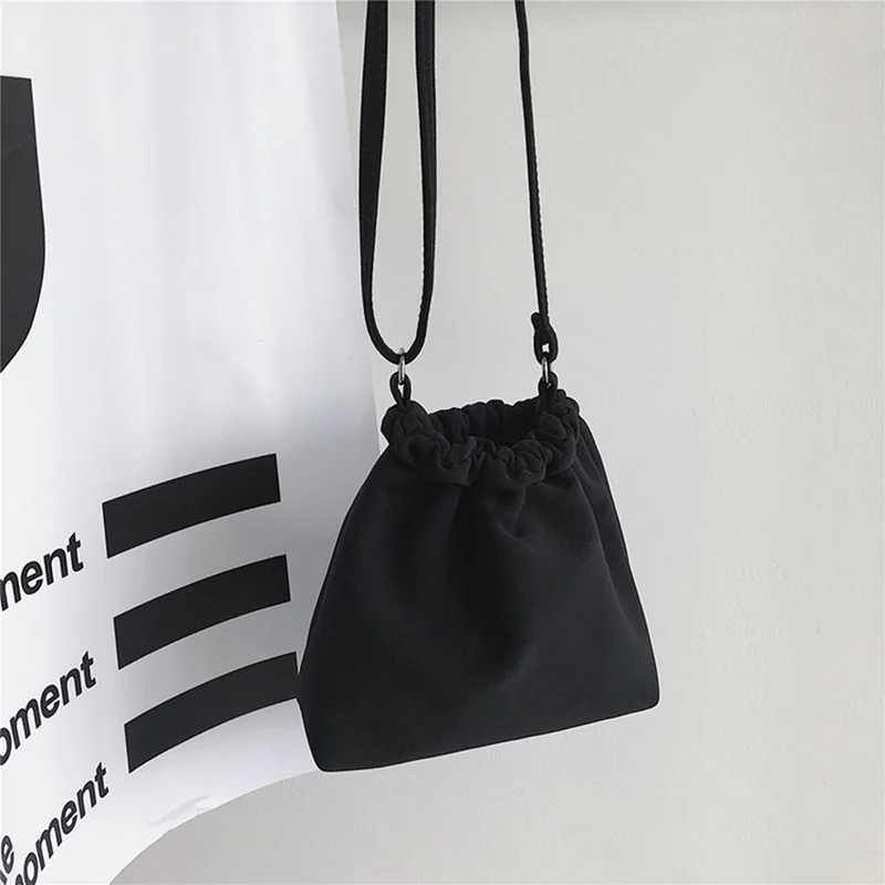 Crossbody Bags Women Black Simple Mini Nylon Purse Harajuku Students Casual All-match Portable Shoulder Bag Streetwear Chic Ins