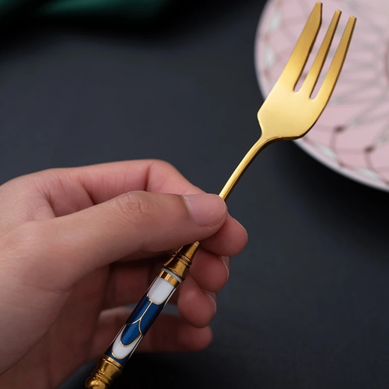 Vintage Cultery Stainless Steel Golden Cake Fork Dessert Fruit Fork Ceramic Long Handle Used For Pastry in Party Snail Forks Tab