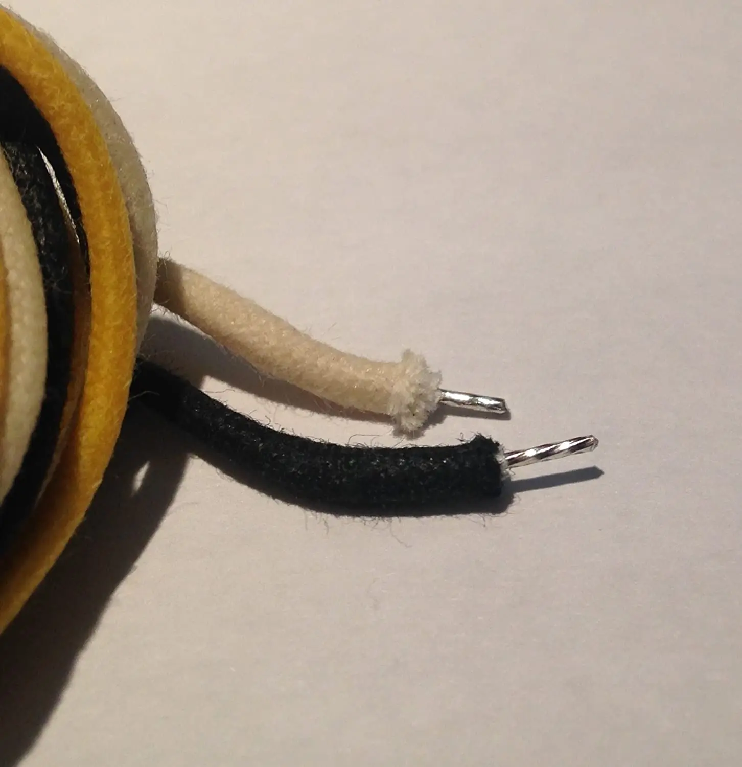 30 feet (10-white/10-black/10-yellow) Gavitt fabric pre-buckled 7 strands pushed back 22 watt style guitar cord