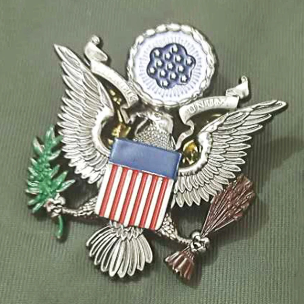 

WWII US PRESIDENT ARMY OFFICER SHOULDER EAGLE SMALL CAP HAT BADGE INSIGNIA PIN COCKADE