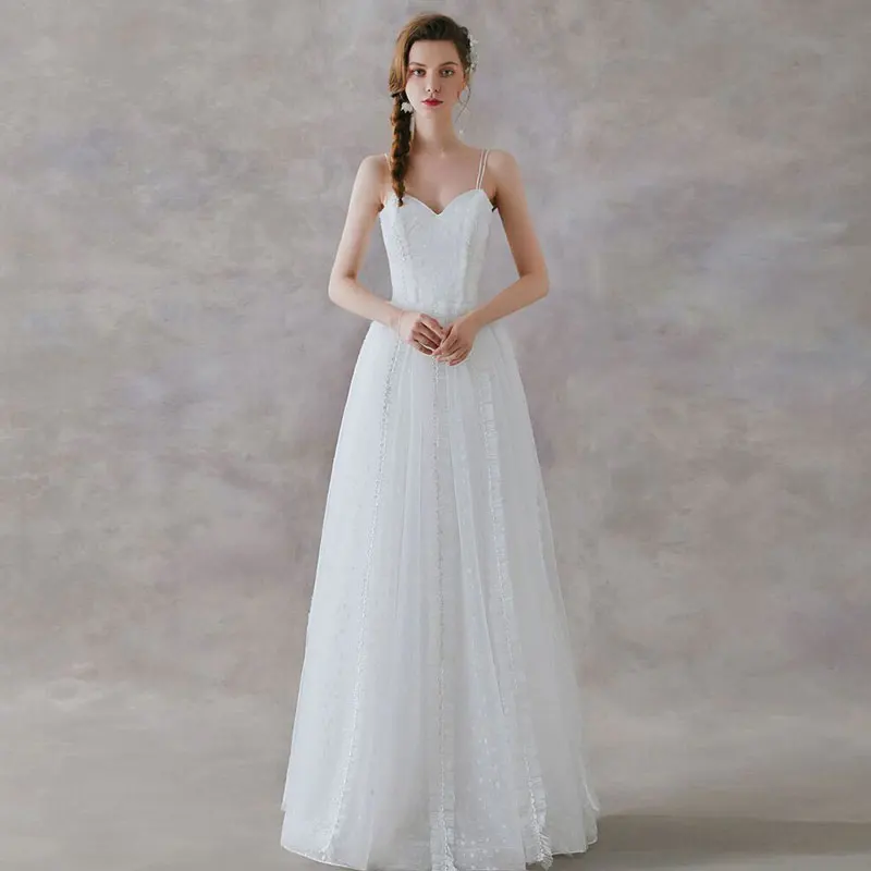 Abito da sposa leggero in pizzo