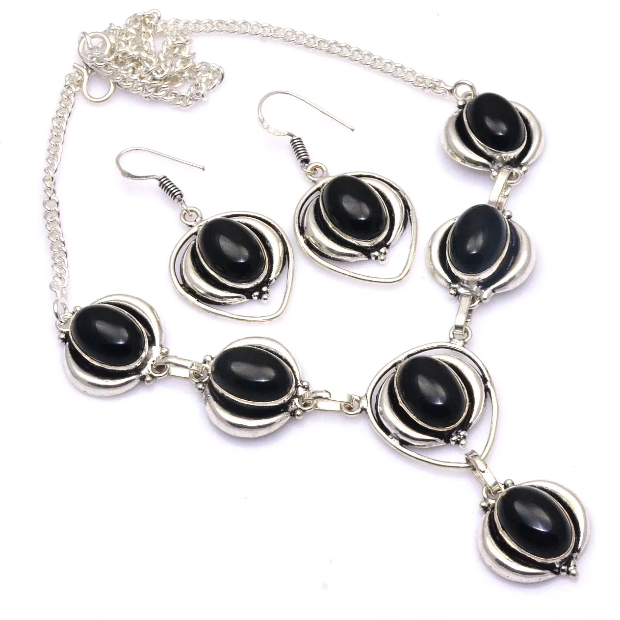 

Genuine Black Onyx Necklace + Earings Silvers Overlay over Copper, 43.5 cm , N4826