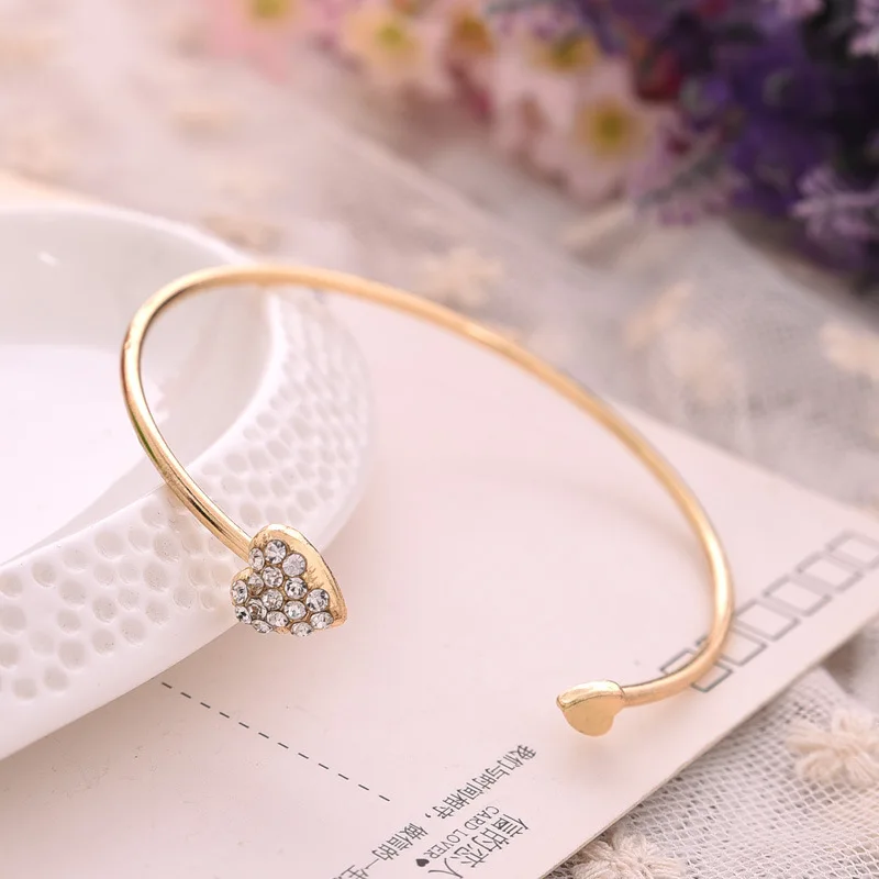 Crystal Heart Bangles for Women Gold Color Opening Cuff Adjustable Ladies Bangles Fashion Wedding Jewelry Hand Accessories