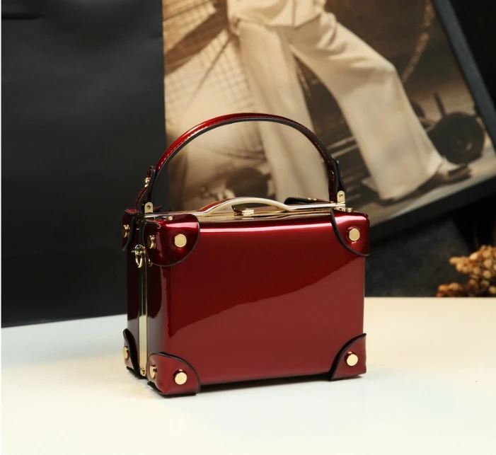 New Fashion Small Box Shoulder Bags for Women Leather Handbag Patent Leather Messenger Bag Ladies Red Wedding Clutch Phone Tote