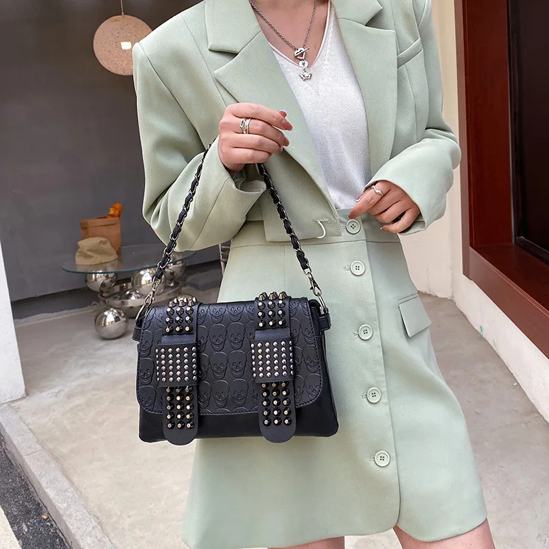 خمر الجمجمة برشام حقيبة كتف المرأة بولي Leather جلد أسود حقيبة كروسبودي مصمم رفرف حقيبة ساعي موضة جديدة سيدة حقيبة يد Bolso #2