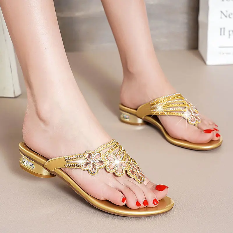 WUYAZQI Women\'s beach shoes new summer sandals fashion women\'s shoes Rhinestone large size slippers women\'s sandals Q8