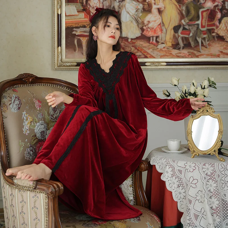 Romantic Nightgowns Women Winter Long Night Dress Victorian Velvet Robe Vintage Court Style Royal Peignoir Princess Sleepwear