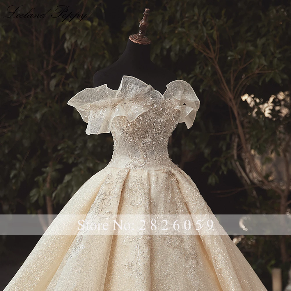 Lceland Poppy Shiny Ball Gown งานแต่งงานปิดชุดไหล่ลูกปัด Ruffles ความยาวชั้น Vestido De Novia ชุดเจ้าสาว