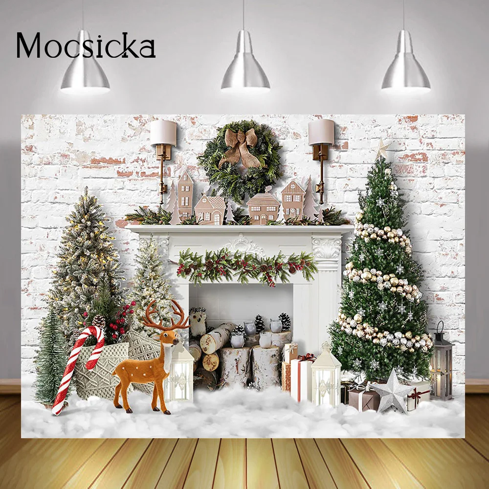 الشتاء الاطفال كعكة عيد ميلاد سحق التصوير الفوتوغرافي الطوب الأبيض شجرة عيد الميلاد الموقد خلفية الثلوج الهدايا لعبة الرنة صورة تبادل لاطلاق النار