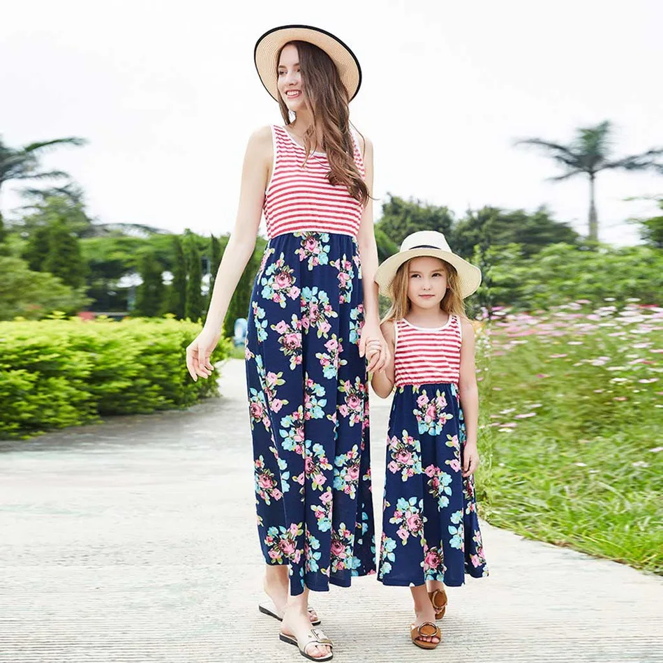 

Summer Mother and Daughter Clothes Flower Long Dress Mommy Mini Me Matching Dress Family Fashion Look Cotton Kids Clothes Girls