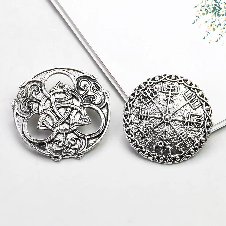 Viking Jewelry Round Hollow Pin Vintage Celtic Triangle Knot Compass Brooch Cloak Collar Pin Button Badge Men Jewelry Gift