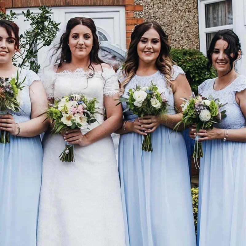 Charmante robe de demoiselle d'honneur formelle de mariage bleu clair, col rond, appliques en dentelle, longueur au sol, soirée, quelle que soit la nouvelle arrivée