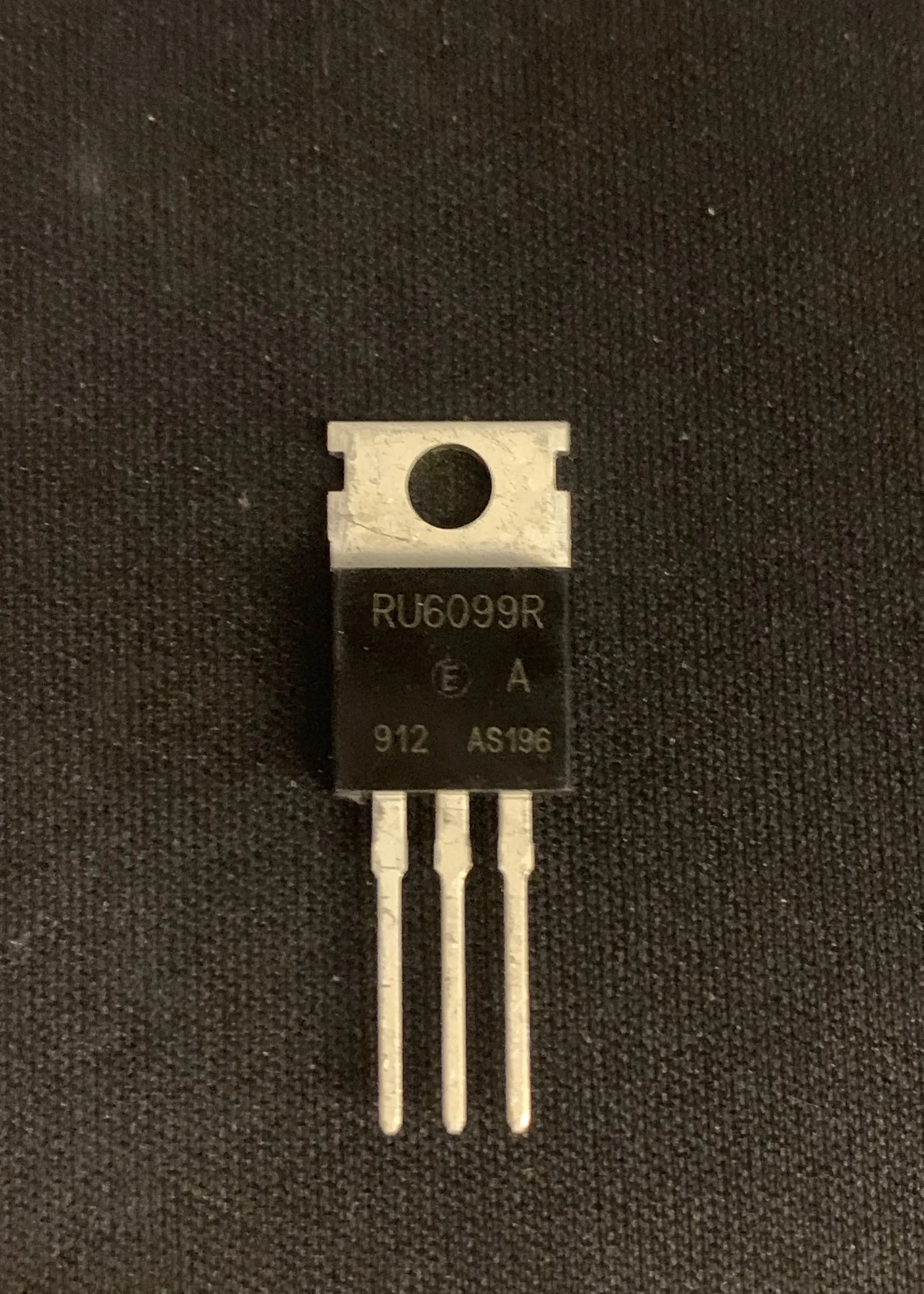 20ピース/ロットRU6099 RU6099R to-220新しいオリジナル送料無料