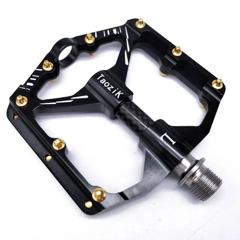 Super light Titanium axis carbon Bicycle Pedal Ultralight CNC MTB road Mountain Bike Pedal Sealed Bearing Pedals Bicycle parts