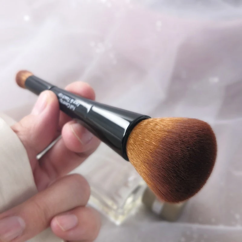 Professional BB Full Coverage Face & Touch Up Makeup Brush Double Ended Contour Sculpting Brush Blending Makeup Brush