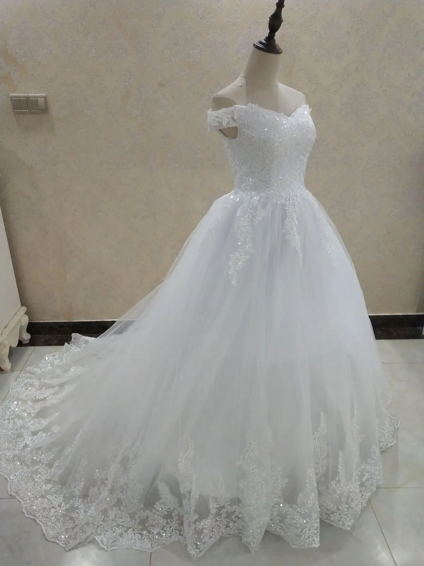 ZJ9171 vestido de novia personalizado 2024 con encaje brillante y hombros descubiertos para mujer, escote en forma de corazón, longitud completa, con cordones en la espalda, boda nupcial