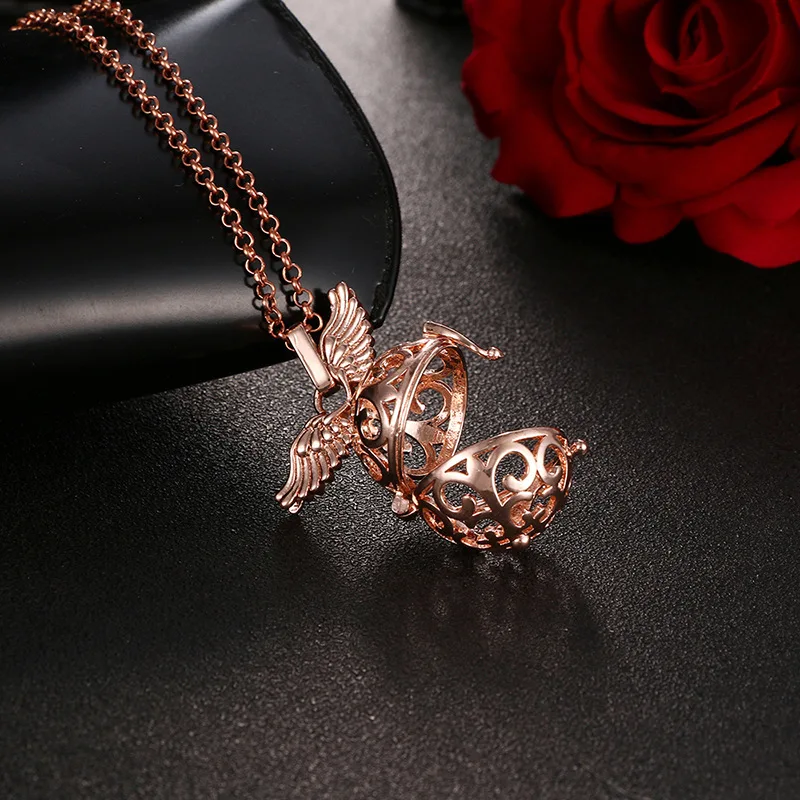 2024 Delicate Aromatherapy Diffuser Necklace Mexico Chime Music Ball Vintage Angel Wings Pendant Romantic Woman Fashion Jewelry