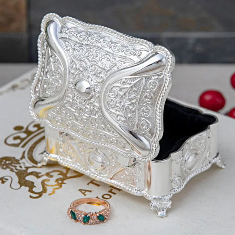 Retro Trinket Box Treasure Jewelry Box Antique zinc alloy silver color square small Rectangle Box Case for Girl Women