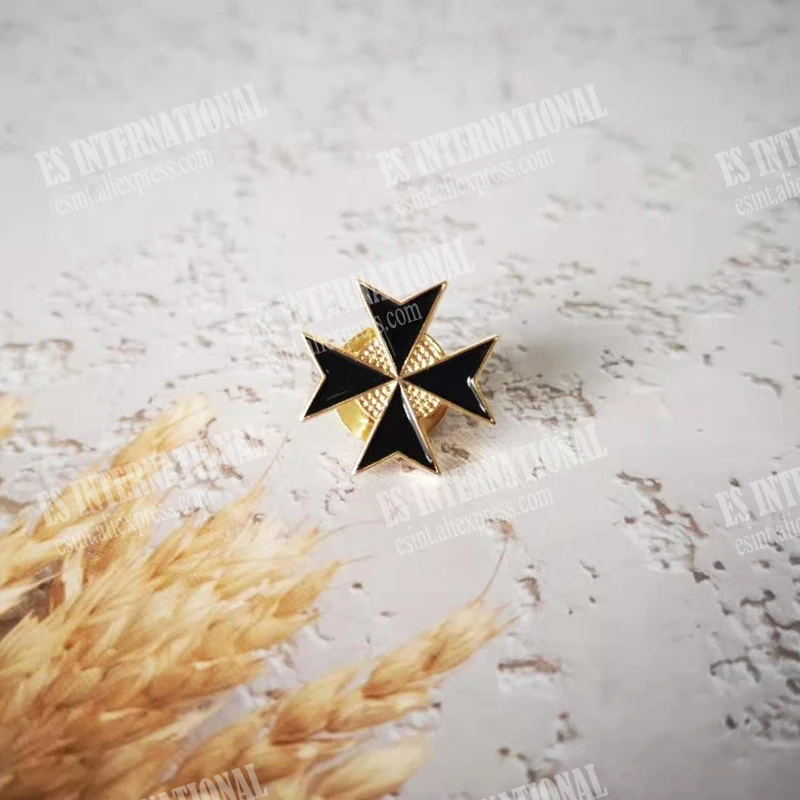 Masonic Lapel Pins Commemorative Badge Mason Freemason BLM56b black Cross Knights Templar order of Knights of Malta 1.8*1.8cm