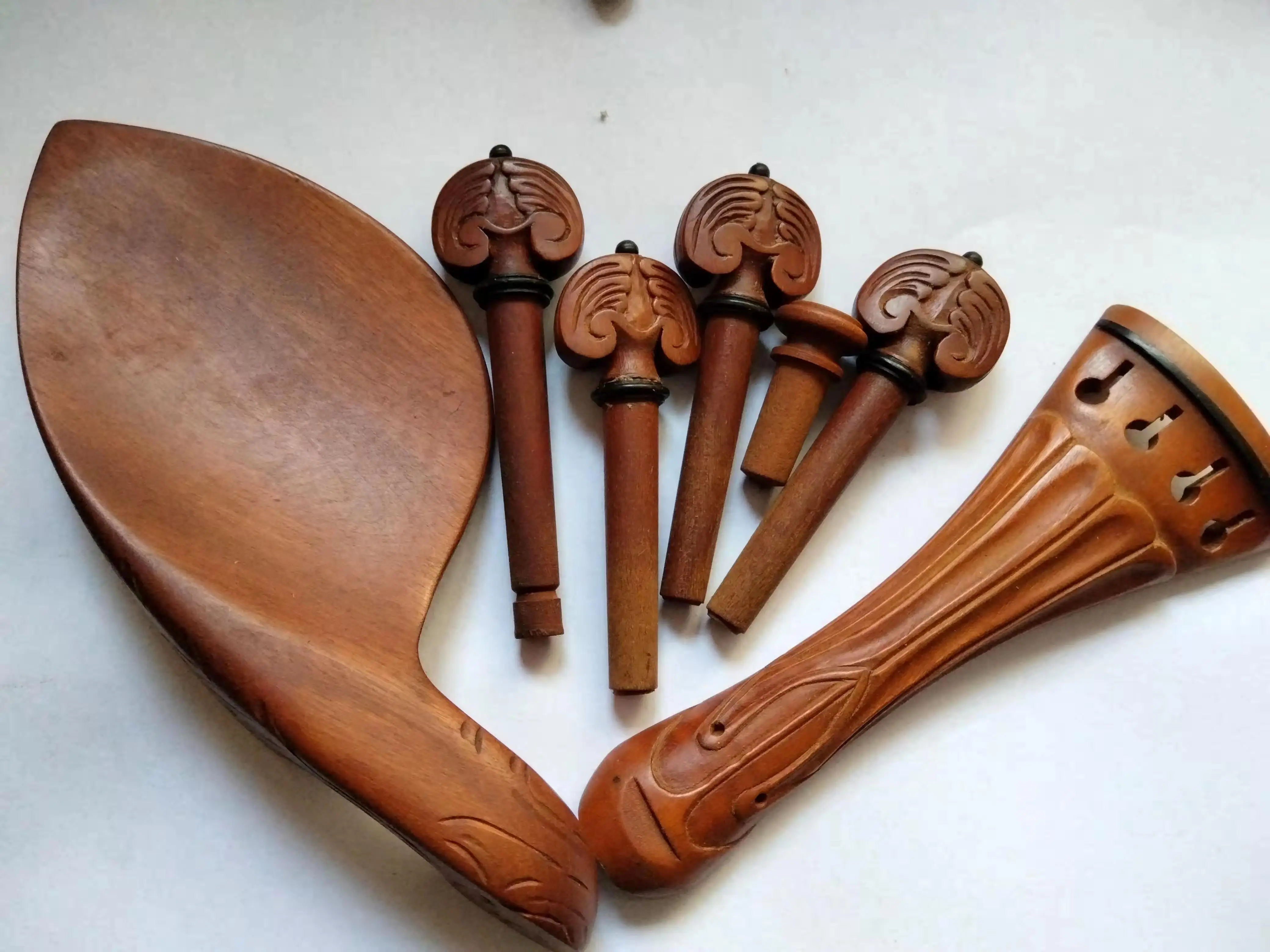 Violin Part Jujube Carved Tail Piece With Pegs Chin Rest All 4/4